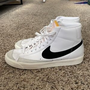 Men’s Nike Blazer Mid ‘77 Vintage size 12